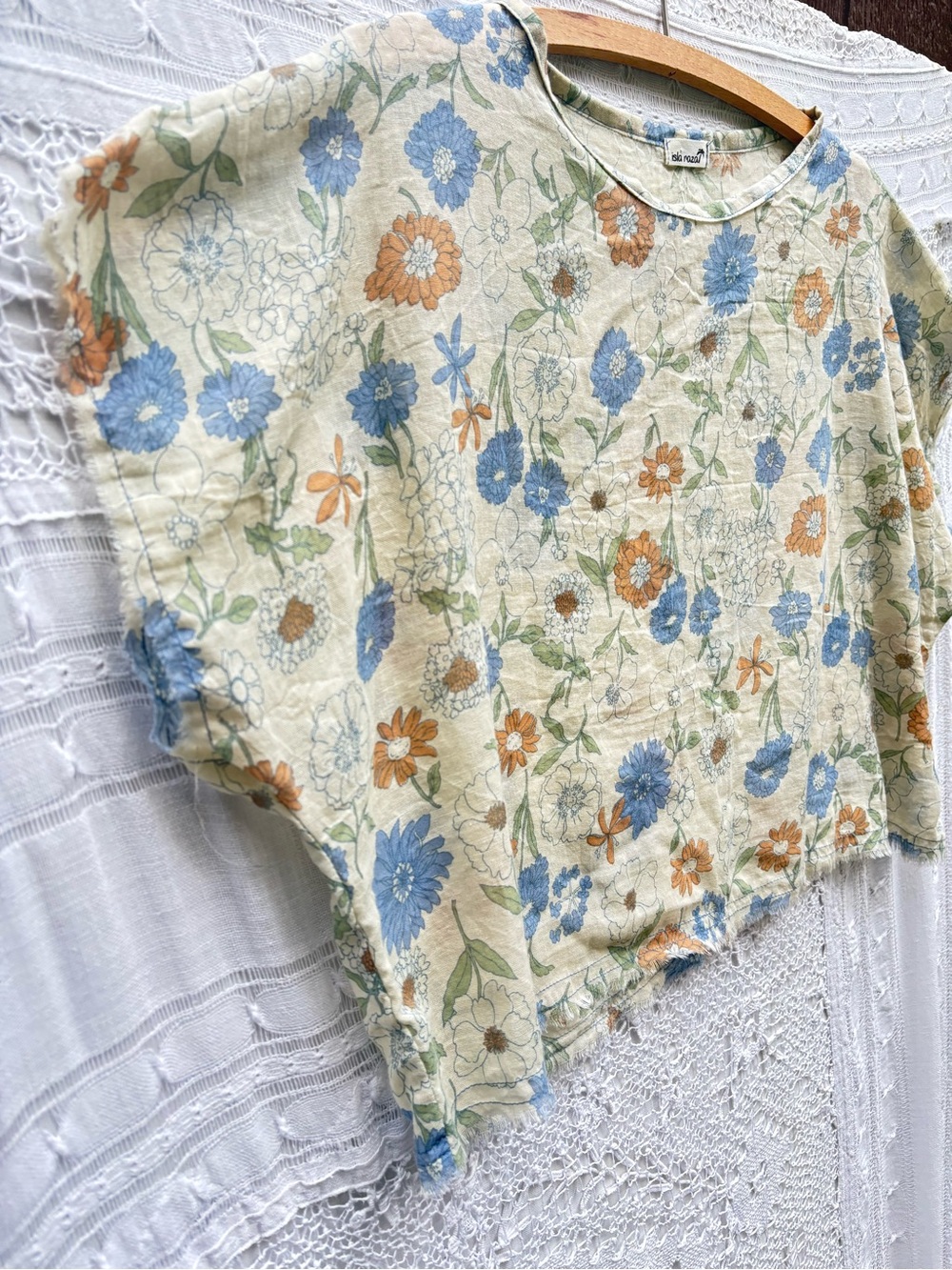 Vintage-Inspired Floral Crop Top in Blue & Tan Linen Blend Sheer XL - Picture 5 of 11
